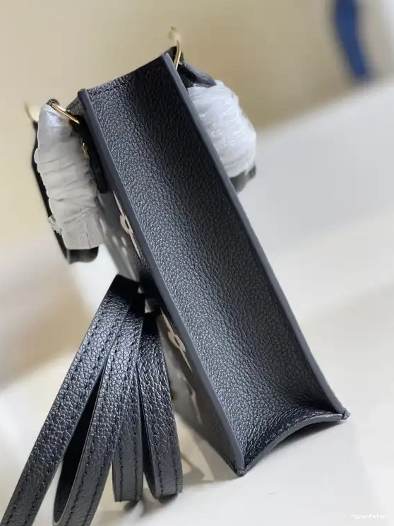 LOUIS PETIT VUITTON SAC PLAT 0705